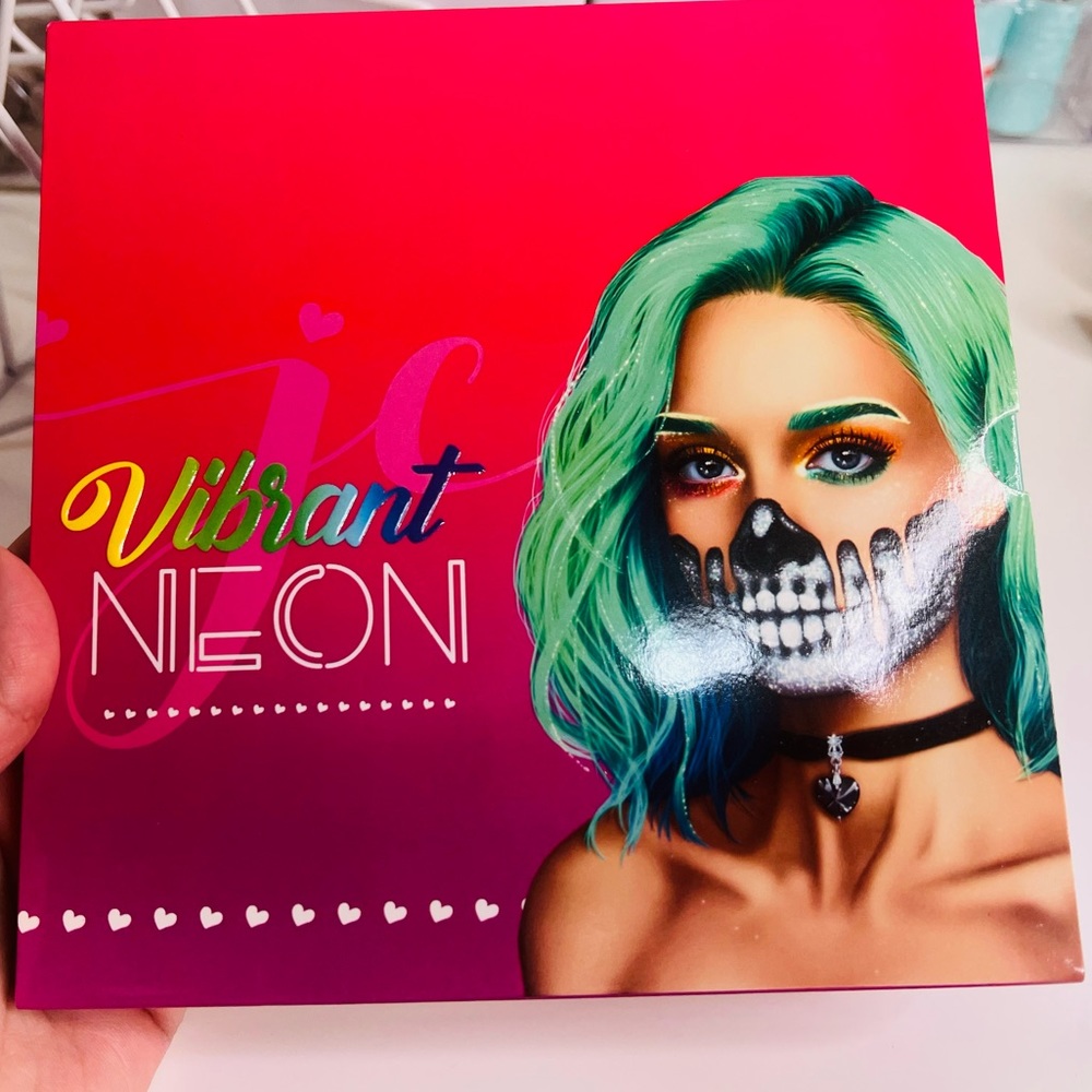 New! Jacy Cosmetics Vibran Neon Palette